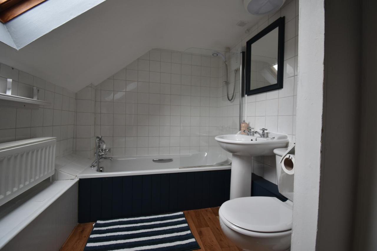 Yewtree - 'the Art House' And Garden Holiday home Hunters Quay